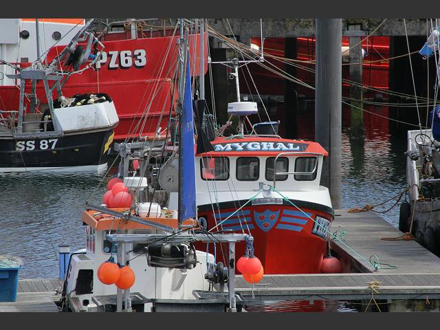 Myghal FH750 Fishing Vessel Trawler Images